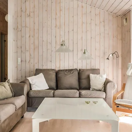3 Bedroom Awesome In *